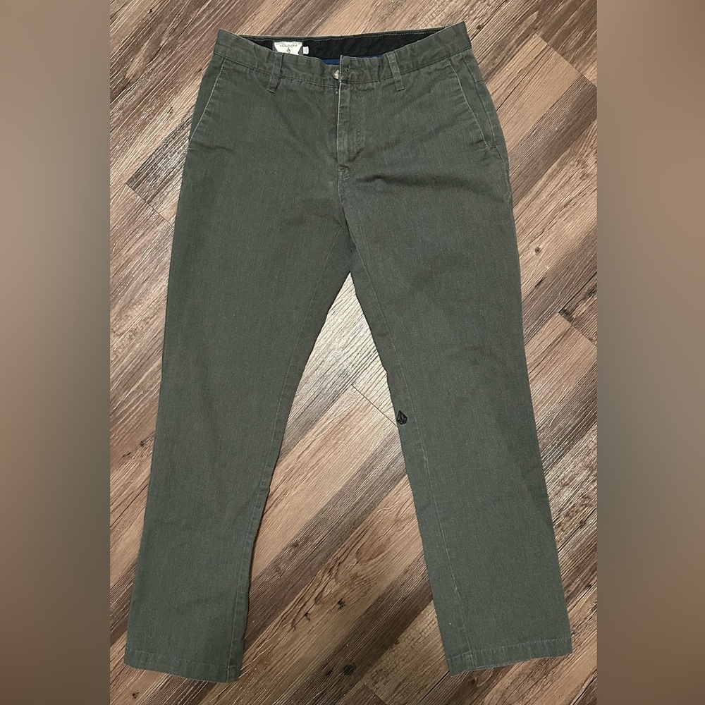 Volcom Men’s Pants - Size: 29 - Style: Corpo Class - Color: Gray